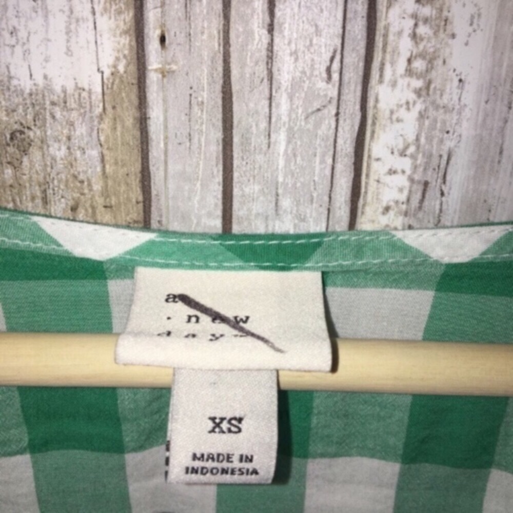 A New Day Green Gingham Blouse - Picture 4 of 4